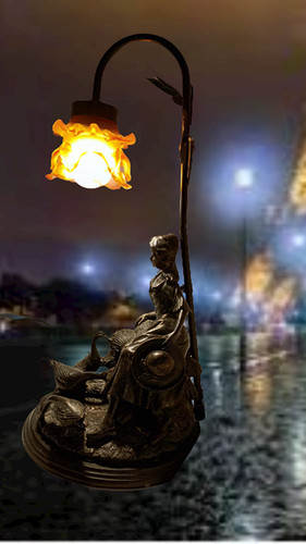 Ancienne statue lampe en - ancienne-statue,