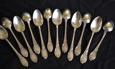 12 cuillères metal argenté