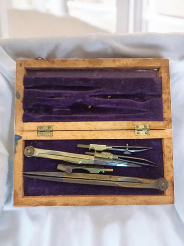 Compas vintage ancien - , en