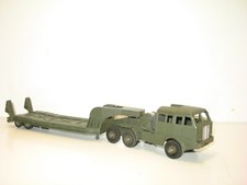 DINKY TOYS, berliet porte char militaire sans vitrage N2 jantes creuses F