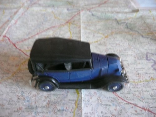 Renault bleue 1927 ancienne - renault,