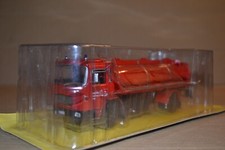 HACHETTE Camion POMPIERS SAVIEM SM 240 CAMION CITERNE DE GRANDE CAPACITE AU 1:43