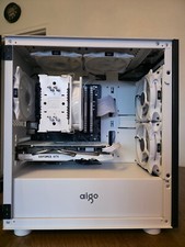 Setup avec Pc gaming blanc RGB (4To de stockage)