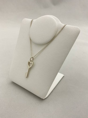 Authentique collier pendentif