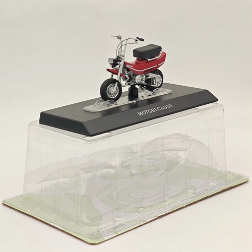 Diecast scooter model - 1/18,