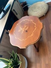 Rare guéridon en marqueterie - Table d'appoint vintage en bois massif