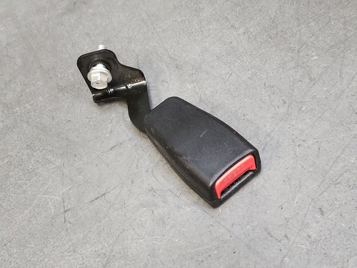 Attache ceinture sécurité