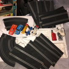 voiture circuit jouef r8