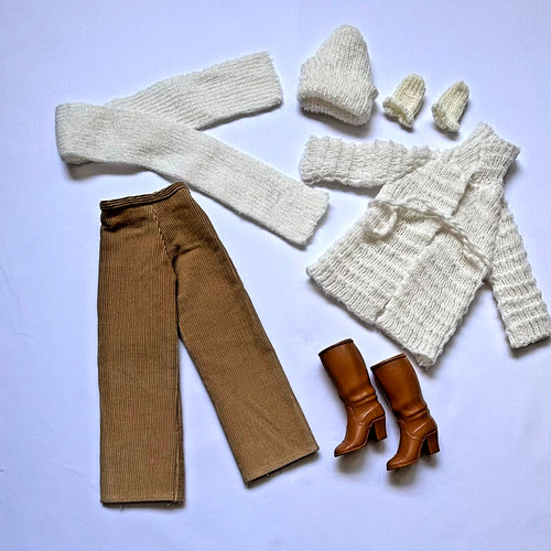Tenue frimas pour poupée - "frimas",