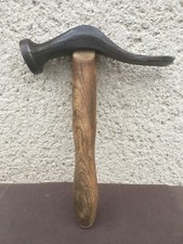 Ancien marteau de cordonnier /