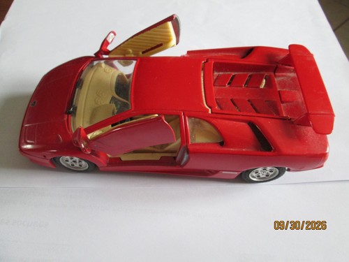 Voiture jouet
