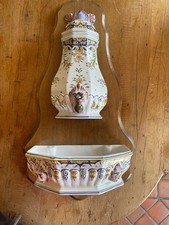 FONTAINE MURALE EN CÉRAMIQUE