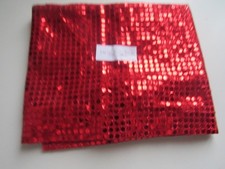 grand coupon tissu jersey rouge à paillettes 1,45 m x 0,90 m