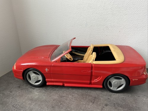 Ancienne voiture barbie - ancienne,