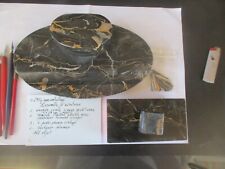 Ensemble Ecriture = 1 encrier, un tampon buvard, 4 p-plumes, qq plumes.