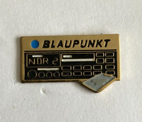 Pin auto radio - auto, vintage