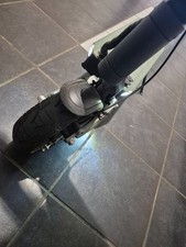 trotinette élétrique couleur noir et vert vsett8