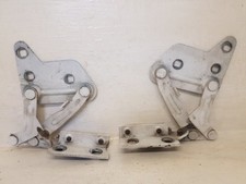 Charnière capot moteur pour