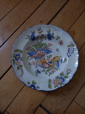 Assiette à la corne d'abondance. St Clément, Desvres ?! État impeccable.