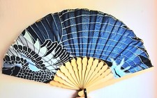 Éventail à main bleu en bambou,pliable,bois et tissu, batik,artisanal, naturel
