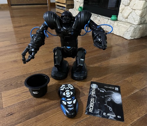 Wowwee robosapien blue robot - robosapien,