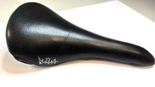 Selle Vélo course Bassano Vuelta Noir 90s Italy  vintage saddle road bicycle