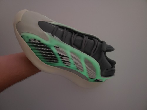 Yeezy 700 fade salt beige - yeezy, v3