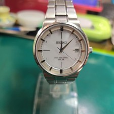 Montre Seiko titane solaire