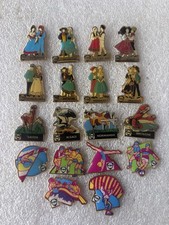 Lot X 18 Pin’s Fina