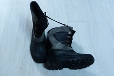 CHAUSSURES NEUVES DE  MONTAGNE /CHASSE /PECHE...