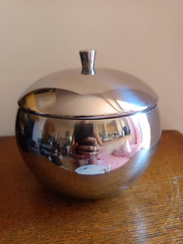Superbe boîte pomme inox - boîte, en
