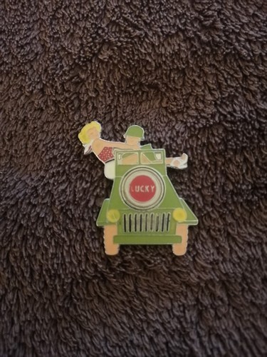 Pin cigarettes lucky strike - cigarettes,
