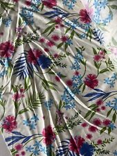 Tissus Blanc Fleuri pour robes…  3m - 1m74 - Très bon qualité - Prix Liquidation