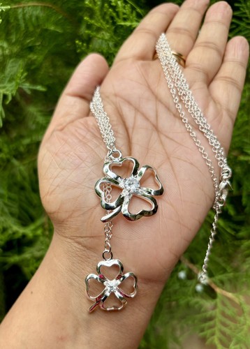 Collier pendentif médaillon
