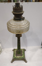 Ancienne Lampe à Pétrole pied tôle peinte nap 3 ?