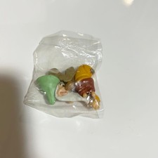 Jouet capsule Gacha Disney figurine oeuf chocolat jouet figurine sept nains...