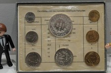 série FDC  fleur de coin de 1968 version sans boite + boite modifiée timbre 1968