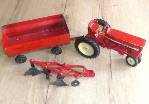 Ertl tracteur internationnal - ertl,