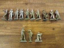 VINTAGE - Lot 13 anciens soldats en métal - QUIRALU ?