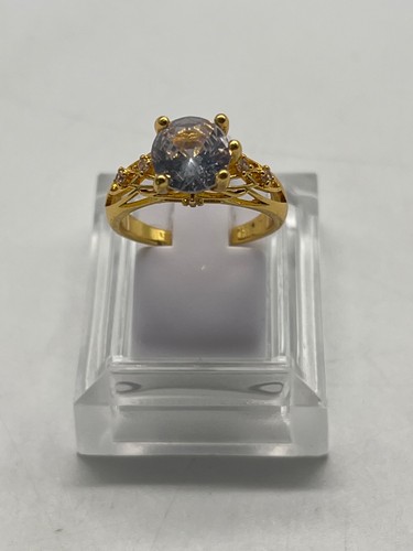 Bague solitaire dorée style