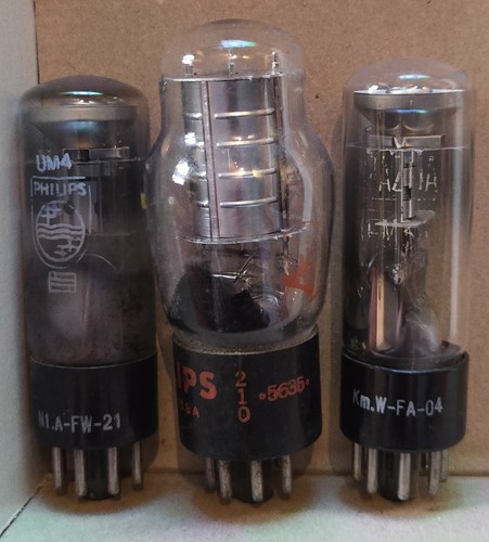 Lot vintage radio tubes - radio,