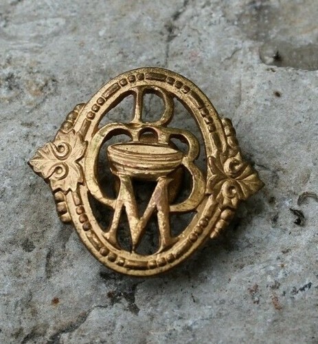 Antique pin buttonhole badge - ,