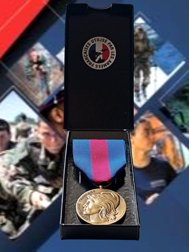 Medaille services militaires - medaille,