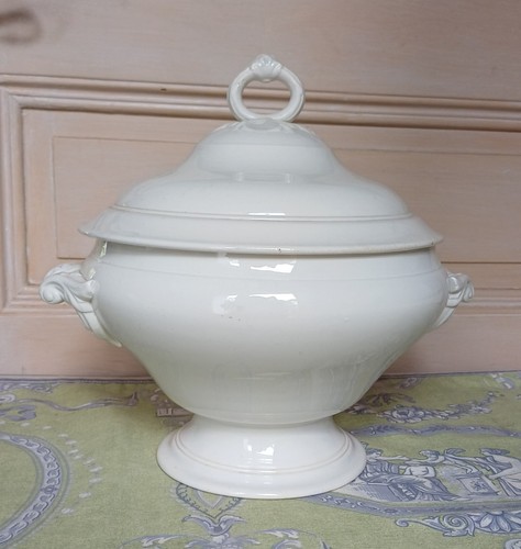 Grande soupière ancienne - grande,