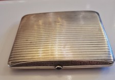 Etui à  cigarettes en argent