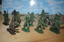 1/32 lot soldats US Américains WW2 jouets de bazar en plastique années 70-80