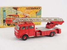 Dinky Toys F n° 568 BERLIET camion grande échelle pompiers jamais joué en boite