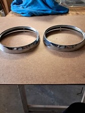 Alfa : 2 chromes de phares Carello: coupé Bertone 1300, 1600gt-gtv, originaux.