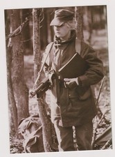 Photo ?️ Brigadier-chef femme, forêt de Fontainebleau 1985, fusil, militaire