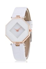 MONTRE FEMME FANTAISIE AVEC BRACELET BLANC